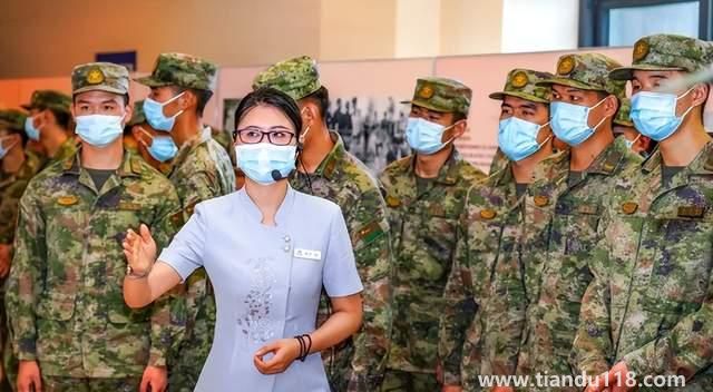 東部戰(zhàn)區(qū)首長看展 事關(guān)登島作戰(zhàn)(對未來登島作戰(zhàn)提供寶貴經(jīng)驗(yàn))(圖3) 東部戰(zhàn)區(qū)首長看展 事關(guān)登島作戰(zhàn)(對未來登島作戰(zhàn)提供寶貴經(jīng)驗(yàn))(圖3)