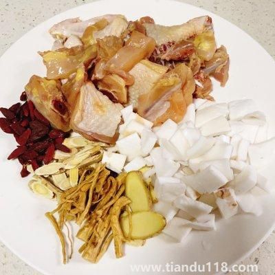 椰子燉雞湯的做法（椰子燉雞湯怎么做）(圖2)