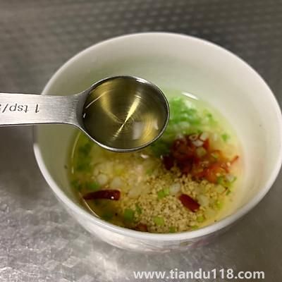 涼拌金針菇的做法(涼拌金針菇怎么做)(圖6) 涼拌金針菇的做法(涼拌金針菇怎么做)(圖6)