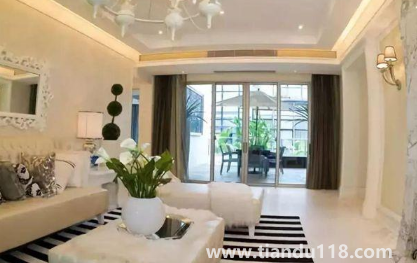 空調(diào)吹出來(lái)黑色像煤炭一樣的東西是什么2