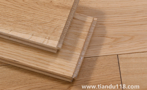 復合地板防潮膜厚度多少合適（地板防潮膜要怎么鋪貼比較好）