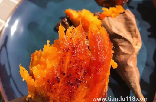 空氣炸鍋烤紅薯怎么烤出油3