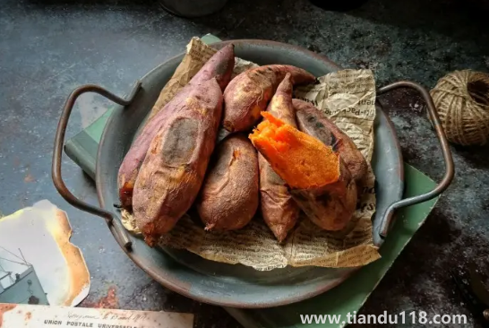 空氣炸鍋烤紅薯刷油還是不刷油好吃（空氣炸鍋怎么烤紅薯）