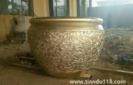 銅的小招財缸怎樣擺放（銅缸擺放的風水吉位在哪）