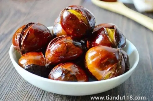 新鮮板栗水煮好還是蒸著吃好（生板栗怎么吃好）