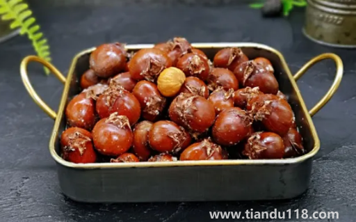 烤箱烤板栗需要錫紙包起來嗎(烤箱烤板栗的做法)(圖3) 烤箱烤板栗需要錫紙包起來嗎3