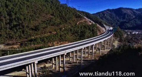 高速上扔東西會被拍到嗎2