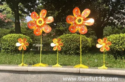 轉(zhuǎn)運(yùn)風(fēng)車(chē)向室內(nèi)還是室外（如何利用風(fēng)車(chē)催旺各項(xiàng)運(yùn)勢(shì)）