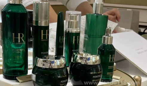 赫蓮娜國外撤柜為什么亞洲賣的好（赫蓮娜護(hù)膚品是哪個(gè)國家）